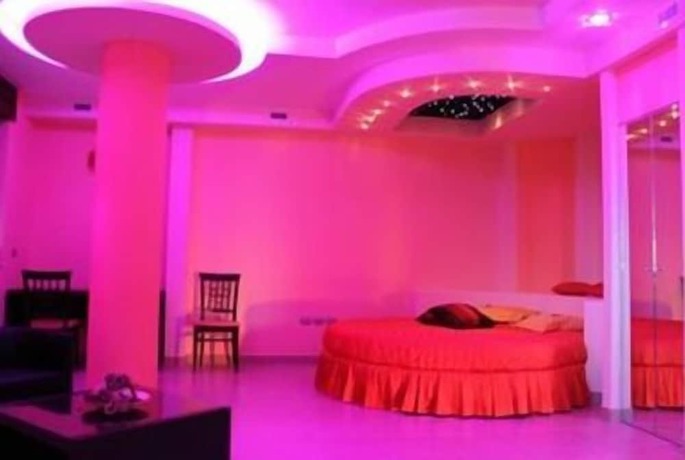 Imagen de la habitación del Hotel Sette e Mezzo. Foto 13