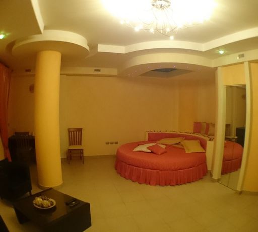 Imagen de la habitación del Hotel Sette e Mezzo. Foto 14