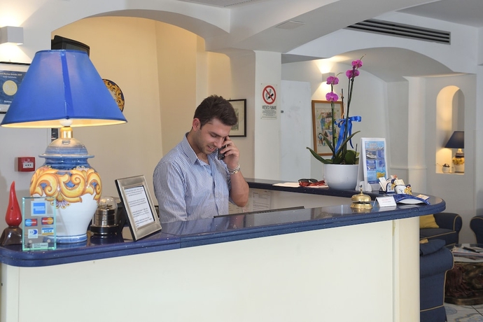 Imagen de los interiores del Hotel Settebello, Minori. Foto 18