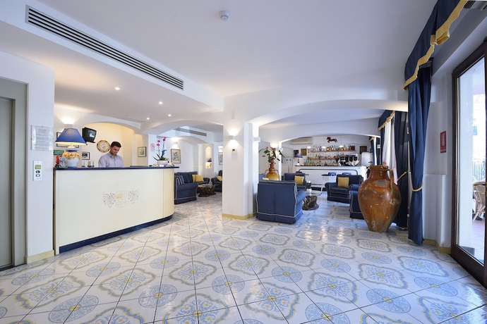 Imagen de los interiores del Hotel Settebello, Minori. Foto 19