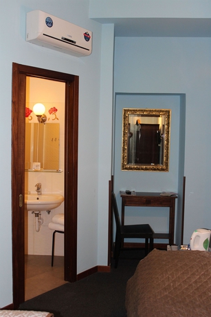 Imagen de la habitación del Hotel Settembre 95. Foto 5