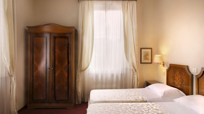 Imagen de la habitación del Hotel Settentrionale Esplanade. Foto 9