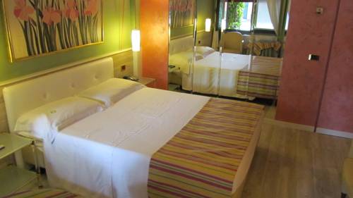 Imagen de la habitación del Hotel Settimotel. Foto 12