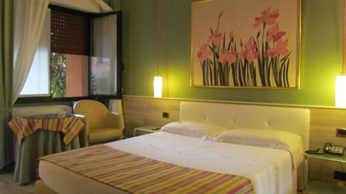 Imagen de la habitación del Hotel Settimotel. Foto 13