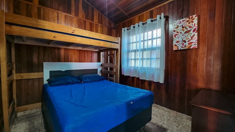 Imagen general del Hotel Seu Chalé na praia! SPA com Hidro Aquecida, Fogueira, Piscina, Bilhar. Foto 1
