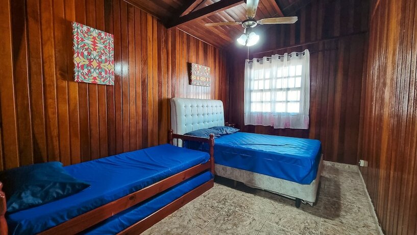 Imagen general del Hotel Seu Chal&eacute; na praia! SPA com Hidro Aquecida, Fogueira, Piscina, Bilhar. Foto 3