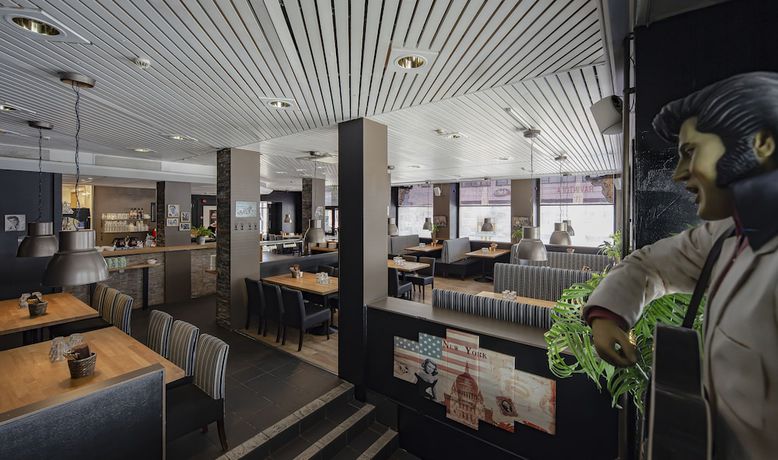 Imagen del bar/restaurante del Hotel Seurahuone. Foto 8