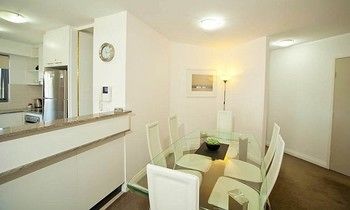 Imagen de los interiores del Hotel Sevan Apartments. Foto 15