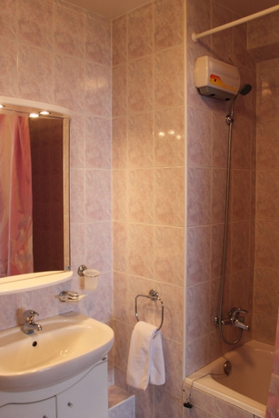 Imagen de la habitación del Hotel Sevastopol Classic. Foto 2