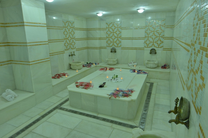 Imagen de los interiores del Hotel Sevcan. Foto 9