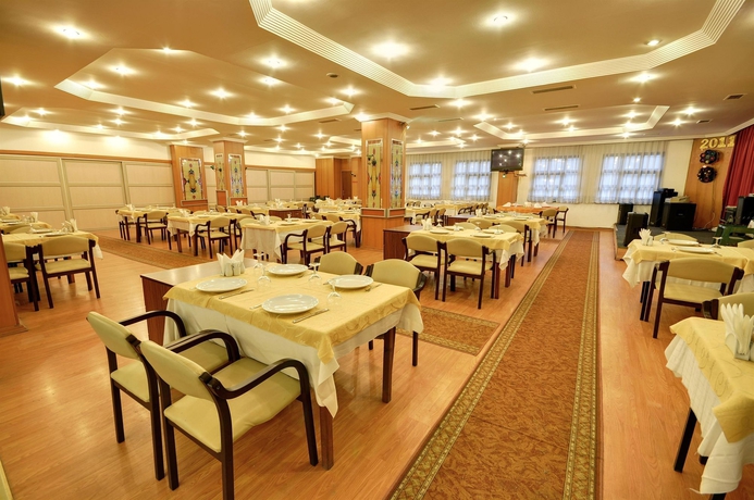 Imagen del bar/restaurante del Hotel Sevcan. Foto 5