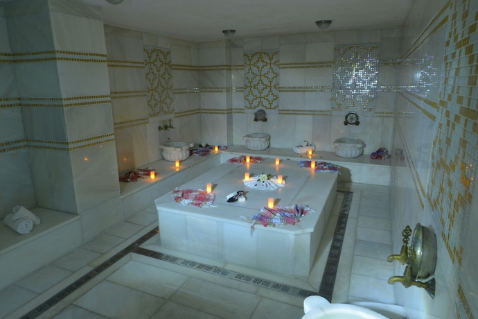 Imagen de los interiores del Hotel Sevcan. Foto 13