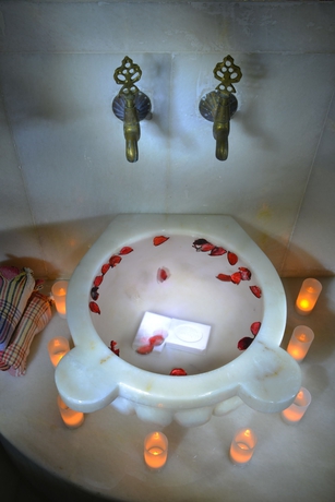 Imagen de los interiores del Hotel Sevcan. Foto 14