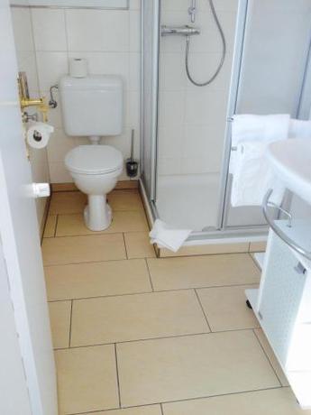 Imagen de la habitación del Hotel Sevda\'s Garni Weinforth. Foto 8