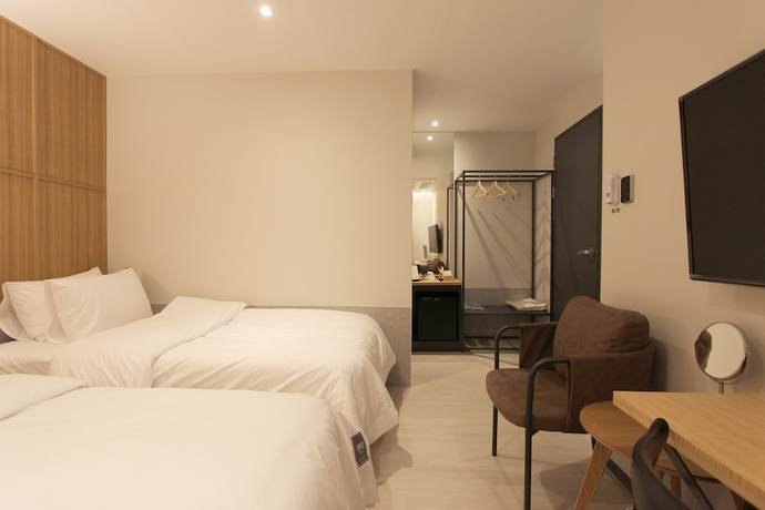 Imagen de la habitación del Hotel Seven Bricks Hotel. Foto 2