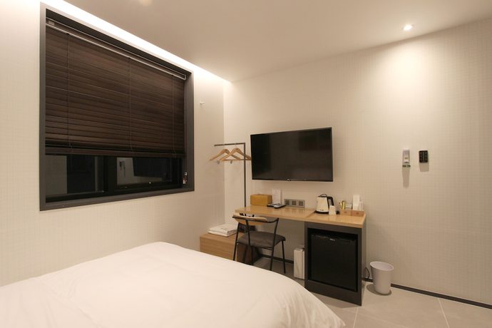 Imagen de la habitación del Hotel Seven Bricks Hotel. Foto 5