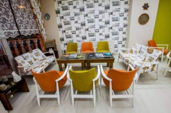 Imagen de los interiores del Hotel Seven Brothers. Foto 17