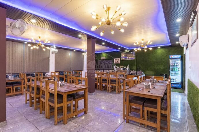 Imagen del bar/restaurante del Hotel Seven Corbett Resort. Foto 12