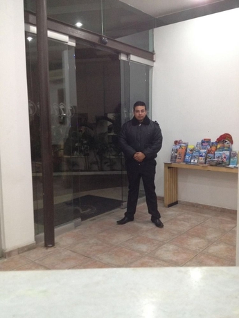 Imagen de los interiores del Hotel Seven Crown Express & Suites. Foto 12