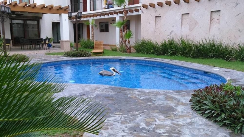 Imagen de la piscina del Hotel Seven Crown La Paz Centro Histórico. Foto 12