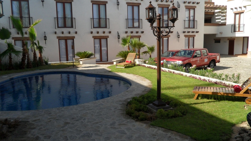Imagen de la piscina del Hotel Seven Crown La Paz Centro Histórico. Foto 15