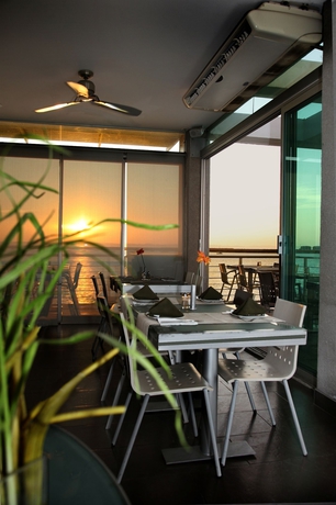 Imagen del bar/restaurante del Hotel Seven Crown La Paz Malecon. Foto 4