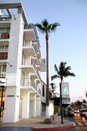 Imagen de los exteriores del Hotel Seven Crown La Paz Malecon. Foto 12