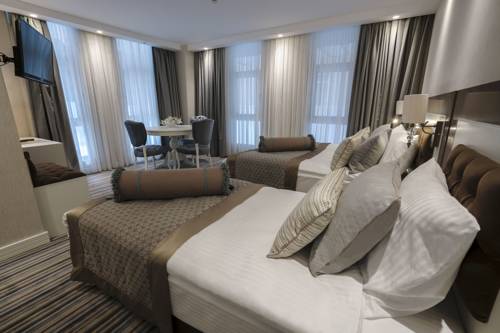 Imagen de la habitación del Hotel Seven Deep. Foto 3