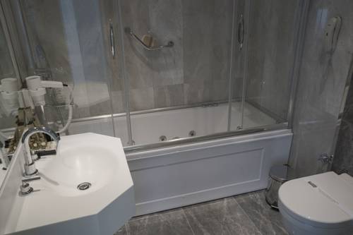 Imagen de la habitación del Hotel Seven Deep. Foto 4