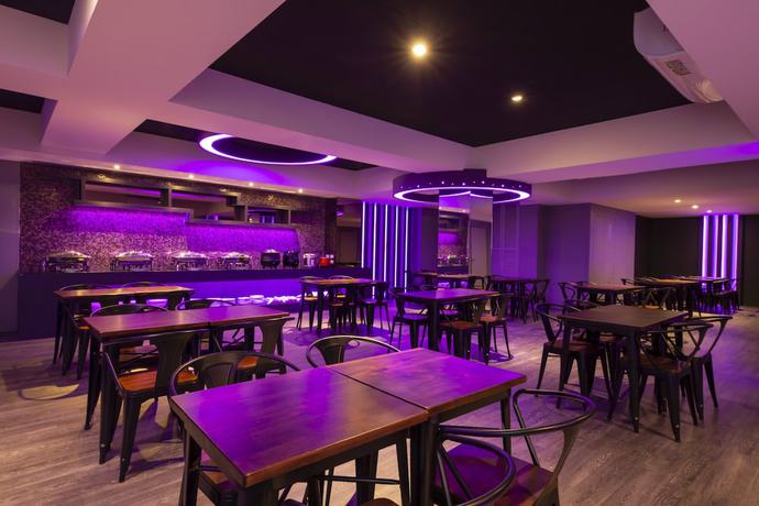 Imagen del bar/restaurante del Hotel Seven Fukun. Foto 4