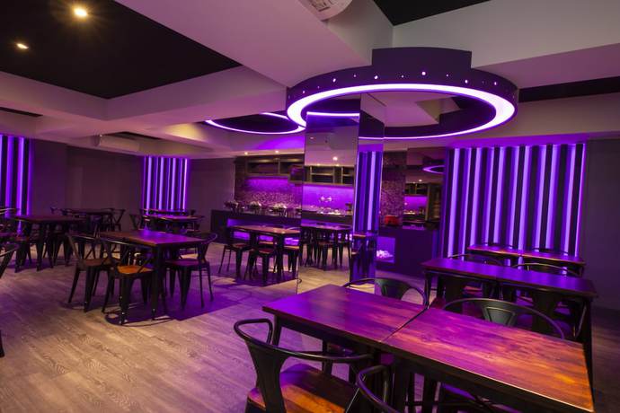 Imagen del bar/restaurante del Hotel Seven Fukun. Foto 5