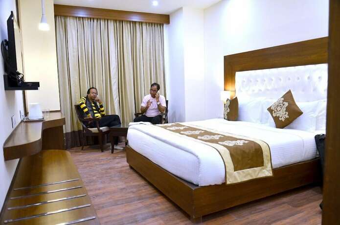 Imagen de la habitación del Hotel Seven Hills Tower. Foto 17