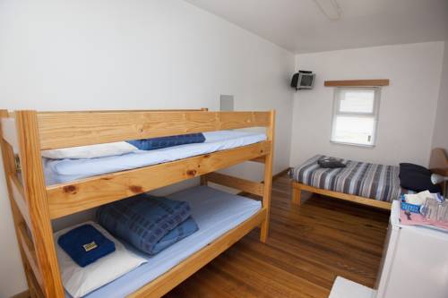 Imagen de la habitación del Hotel Seven Mile Beach Cabin and Caravan Park. Foto 6