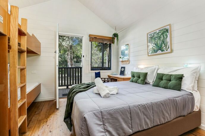 Imagen de la habitación del Hotel Seven Mile Beach Holiday Park. Foto 13