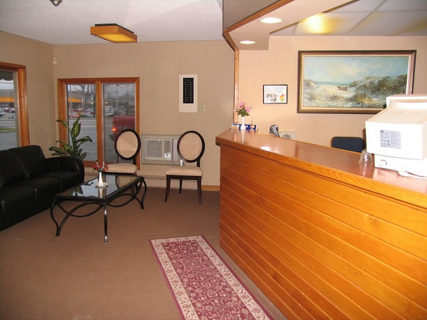Imagen de los interiores del Hotel Seven Oakes Motel. Foto 19