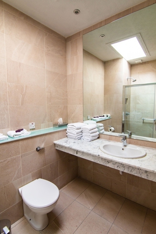 Imagen de la habitación del Hotel Seven Oaks. Foto 8