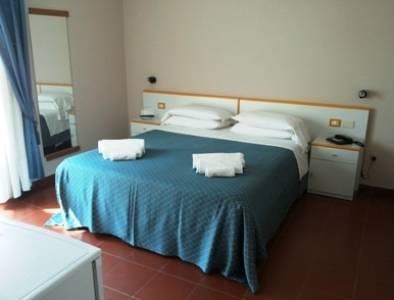 Imagen de la habitación del Hotel Seven Residence, Palinuro. Foto 6