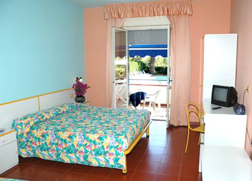 Imagen de la habitación del Hotel Seven Residence, Palinuro. Foto 8