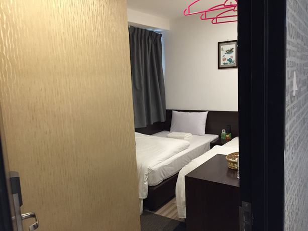 Imagen de la habitación del Hotel Seven, Simpang Ampat. Foto 12