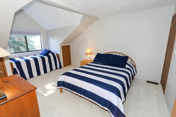 Imagen de la habitación del Hotel Seven Springs Resort Properties. Foto 3
