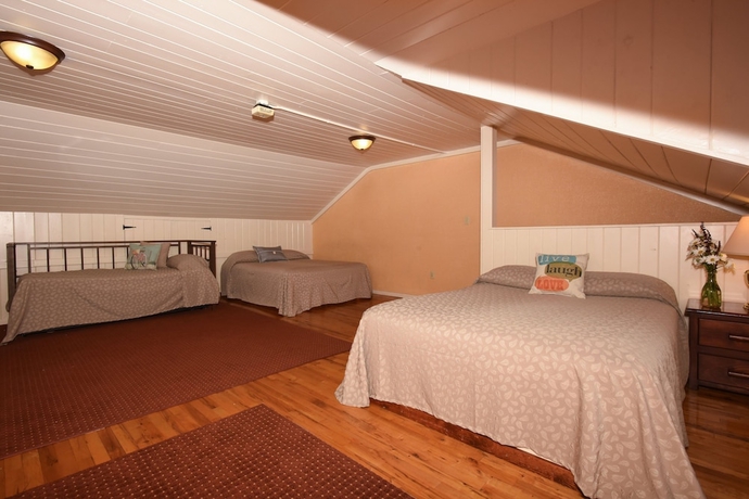 Imagen de la habitación del Hotel Seven Springs Resort Properties. Foto 15
