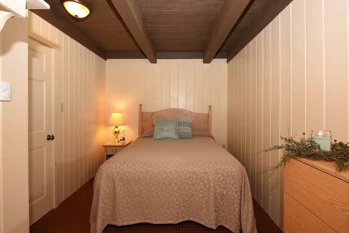 Imagen de la habitación del Hotel Seven Springs Resort Properties. Foto 19
