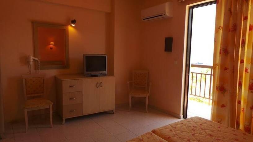 Imagen de la habitación del Hotel Seven Stars, K&aacute;rpatos. Foto 9