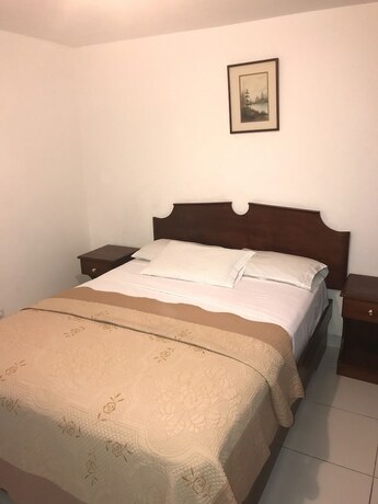 Imagen de la habitación del Hotel Seven Stars, Puerto Pr&iacute;ncipe. Foto 8