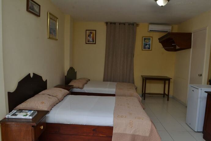 Imagen de la habitación del Hotel Seven Stars, Puerto Pr&iacute;ncipe. Foto 9