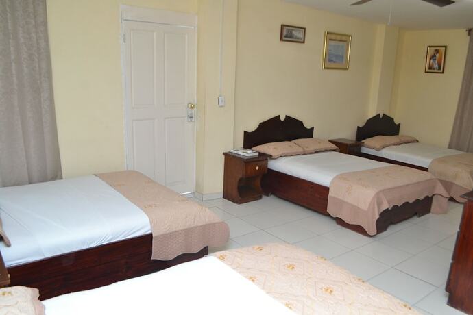 Imagen de la habitación del Hotel Seven Stars, Puerto Pr&iacute;ncipe. Foto 12