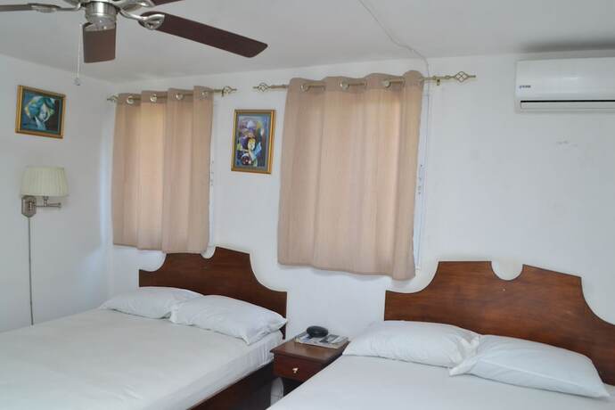 Imagen de la habitación del Hotel Seven Stars, Puerto Pr&iacute;ncipe. Foto 15