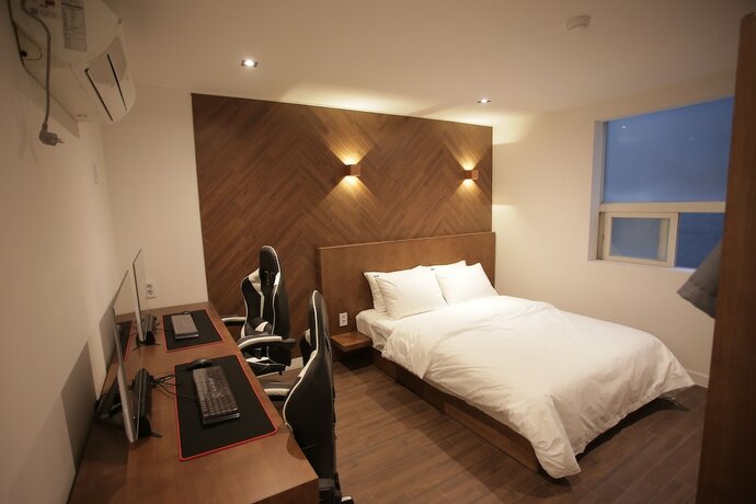 Imagen de la habitación del Hotel Seven Step. Foto 18