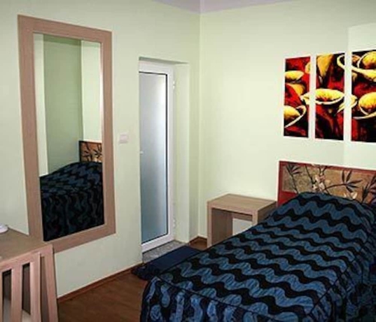 Imagen de la habitación del Hotel Seven, Tirana. Foto 6