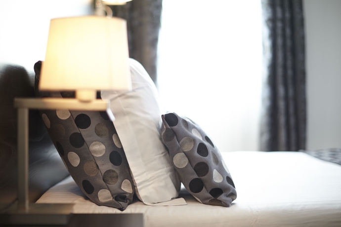 Imagen de la habitación del Hotel Seven Urban Suites Nantes Centre. Foto 4